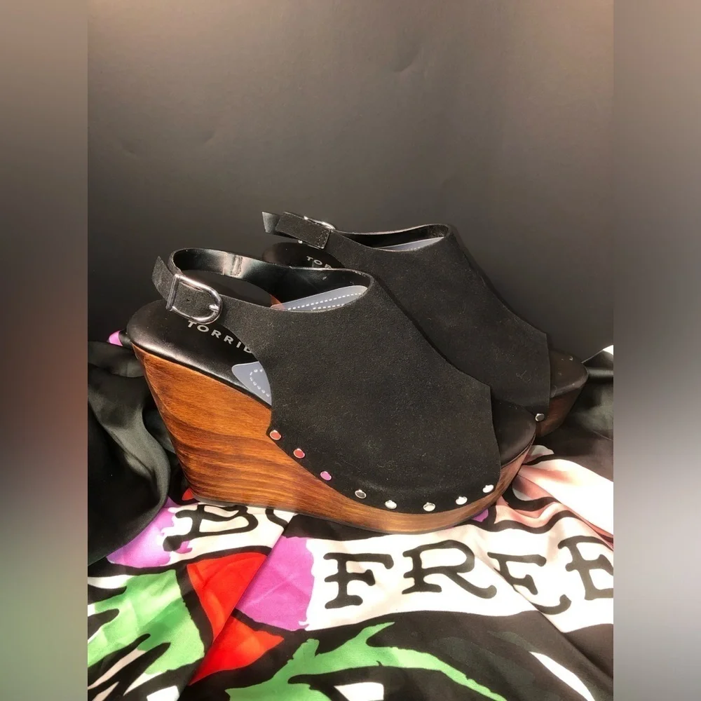 torrid step out