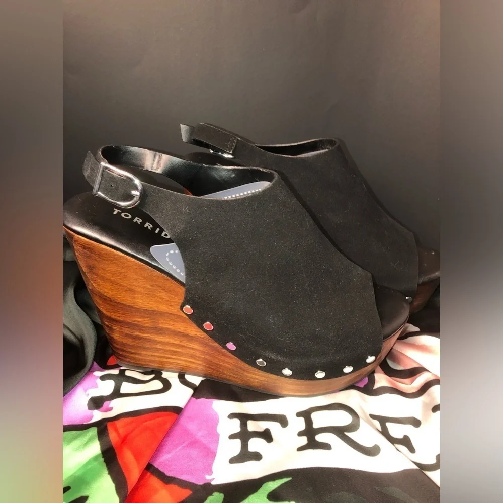 torrid step out