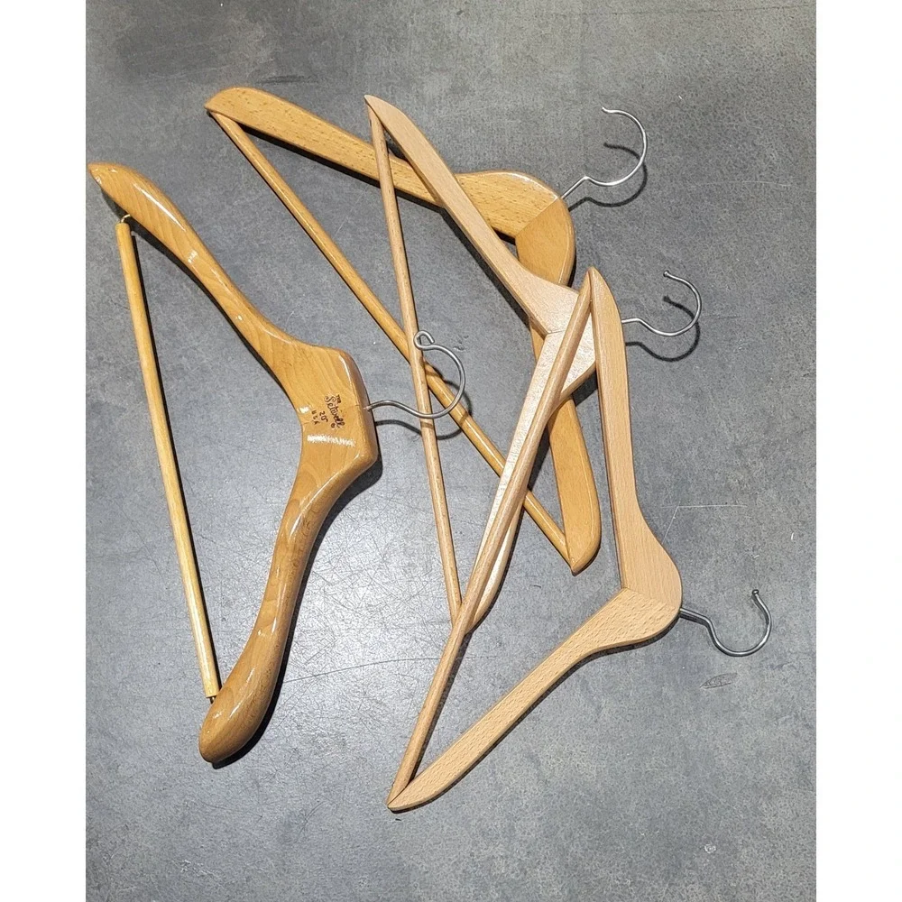 Vintage Setwell Hanger 18