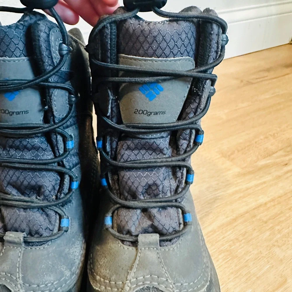 Columbia‎ Bugaboot Plus IV Snow Boots Kids Size 3 Grey Blue Waterproof Omni-Heat