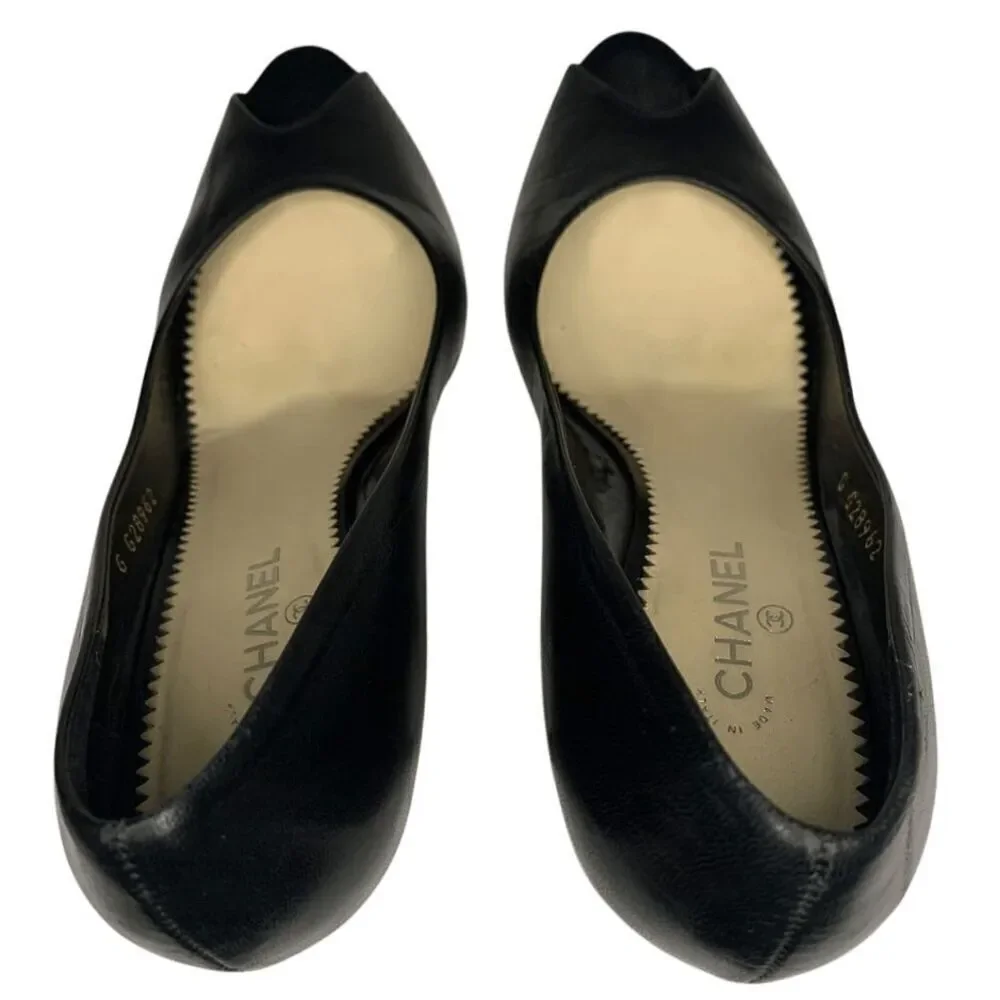 Chanel Interlocking CC Logo Black Leather Pumps EU 37 US 6-6.5 Pearl High Heels