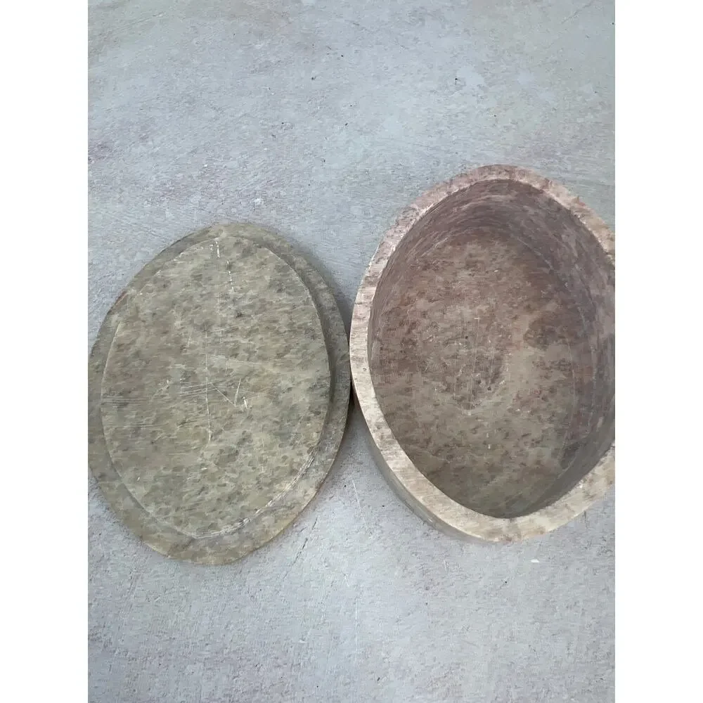 unbranded trinket coin