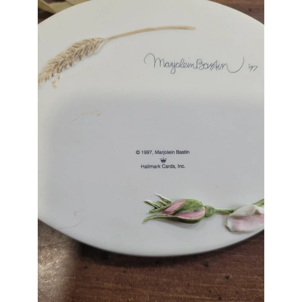 Marjolein Bastin Hallmark Christmas Ornament Garden Bouquet Nature's Sketchbook