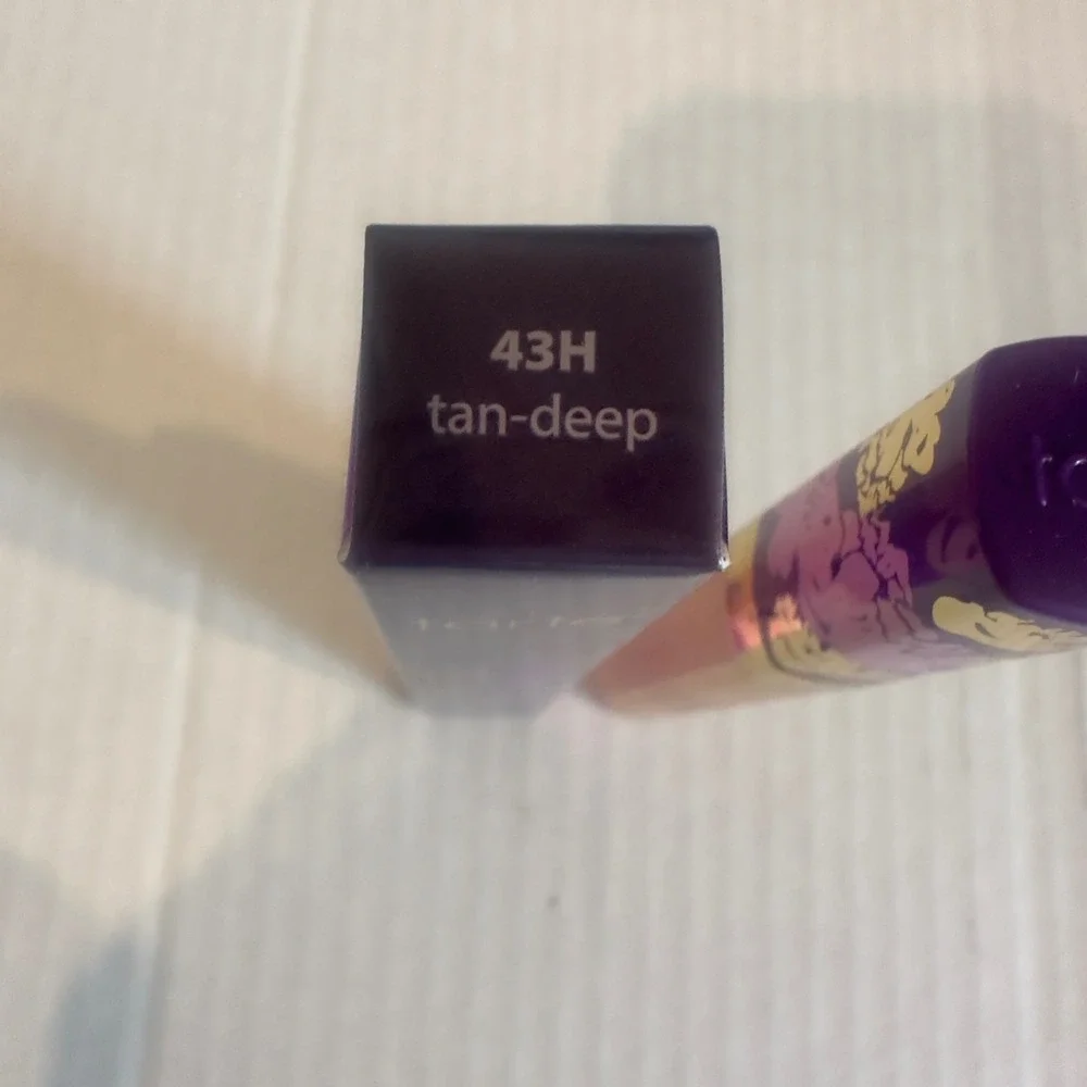 tarte creaseless concealer