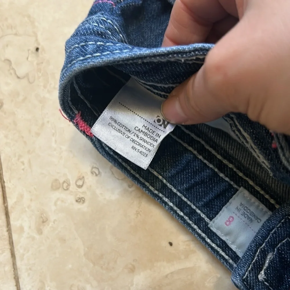 Old Navy gently smoke