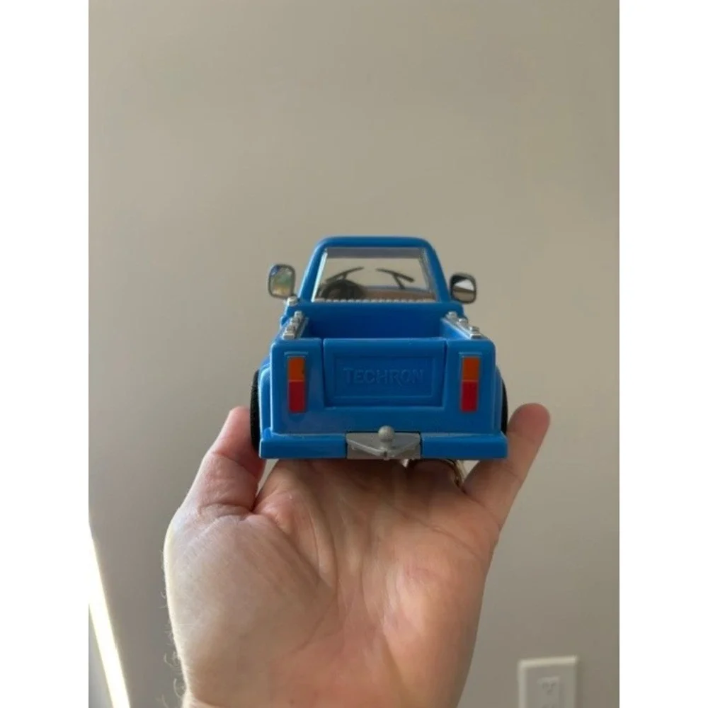 Chevron Cars Pete‎ Pick-Up No 7 Blue Toy Truck Collectible Techron Vintage Style