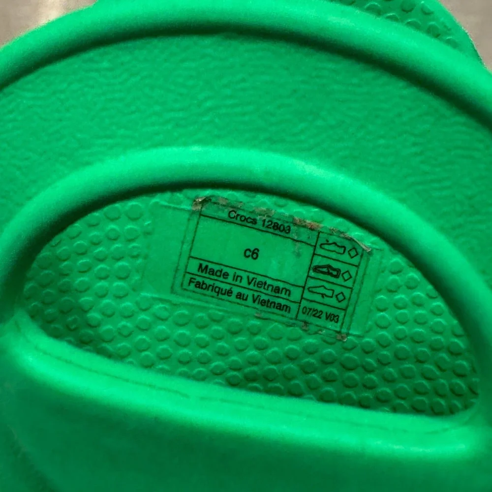 CROCS green handle