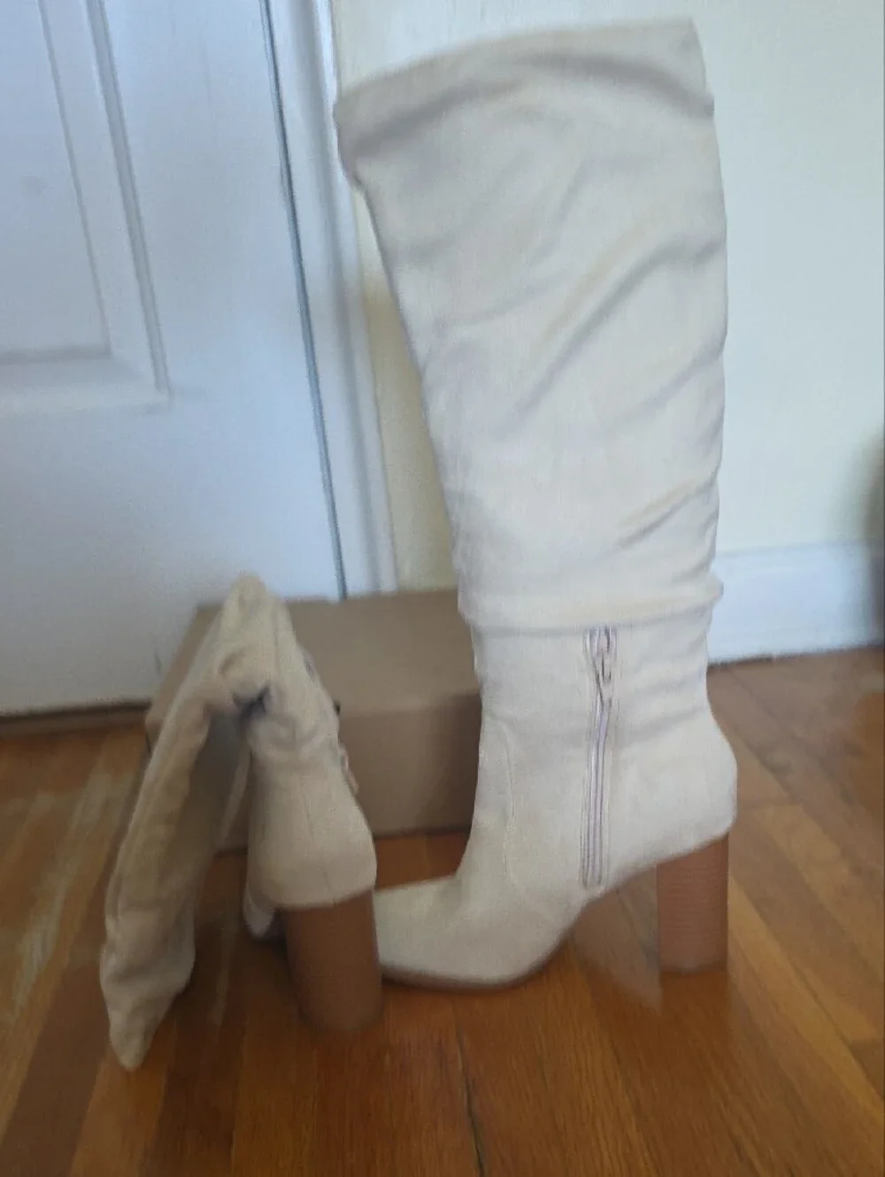 Amazon Basics beige over