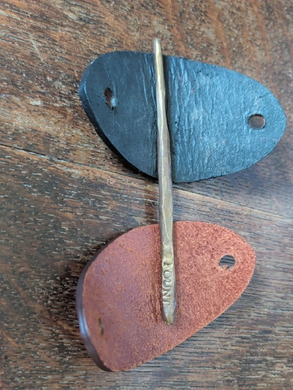 Fount minimalist leather