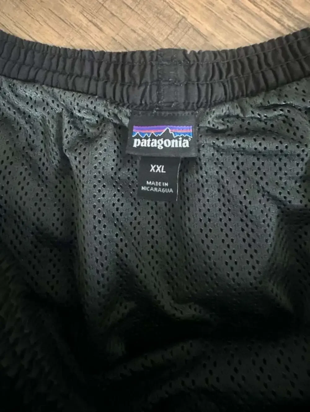 Patagonia elastic construction
