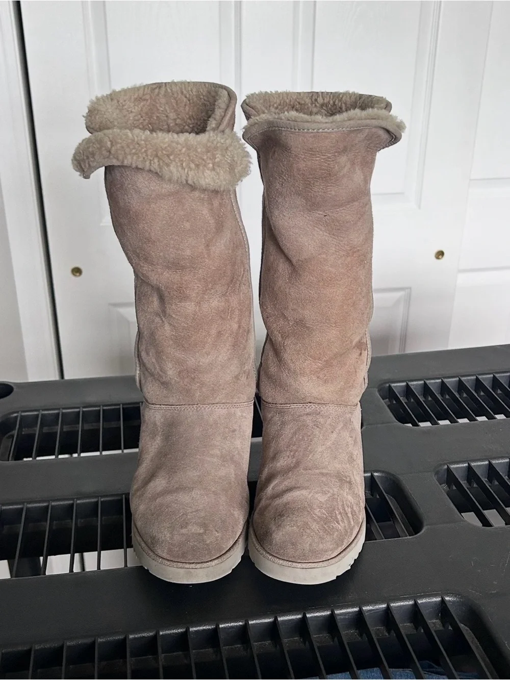 UGG pre owned