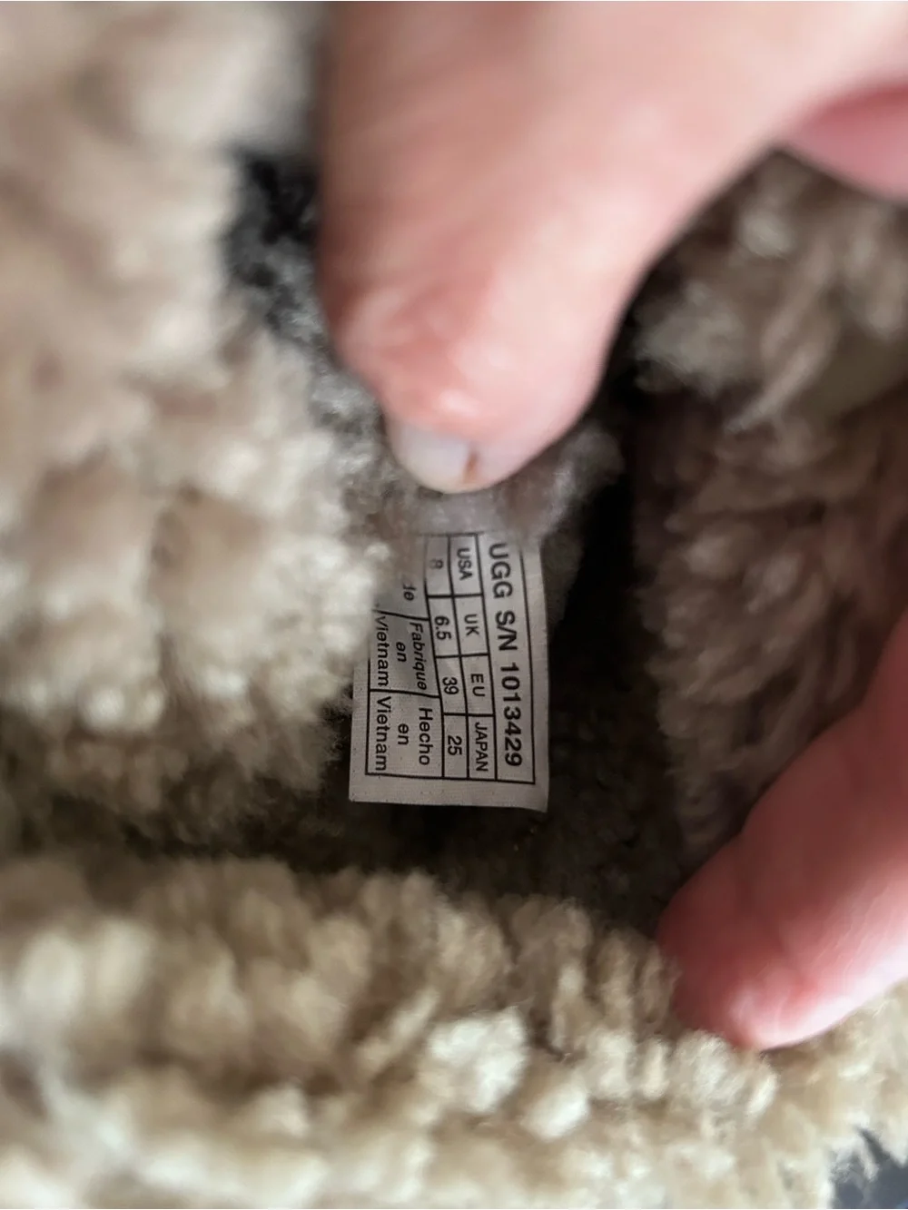 UGG pre owned