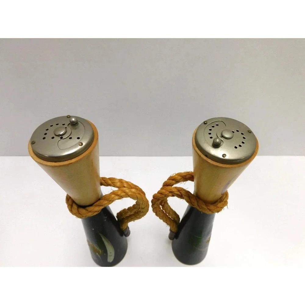 Vintage MCM Japan Wood Salt and Pepper Shakers Wheat Pattern Rope Handle DW7