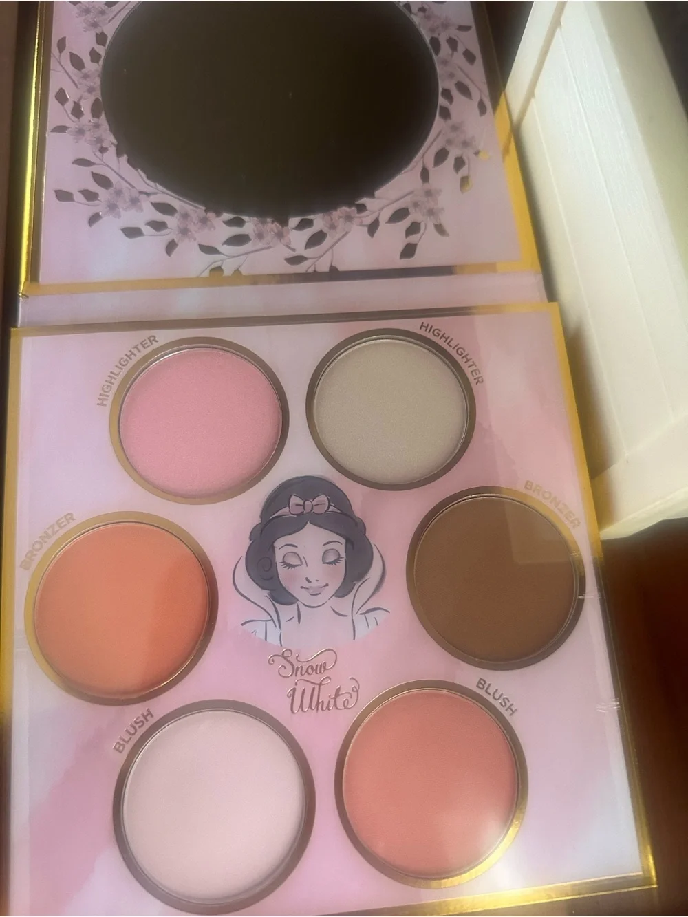Disney Princess Snow White Complexion Palette