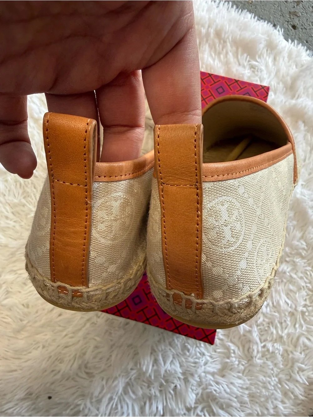 Tory Burch posted cross
