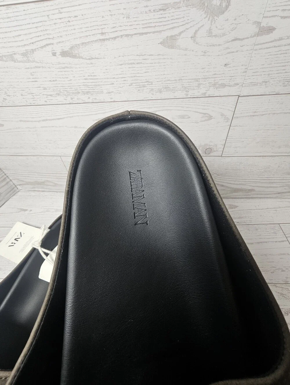 Zara brand line
