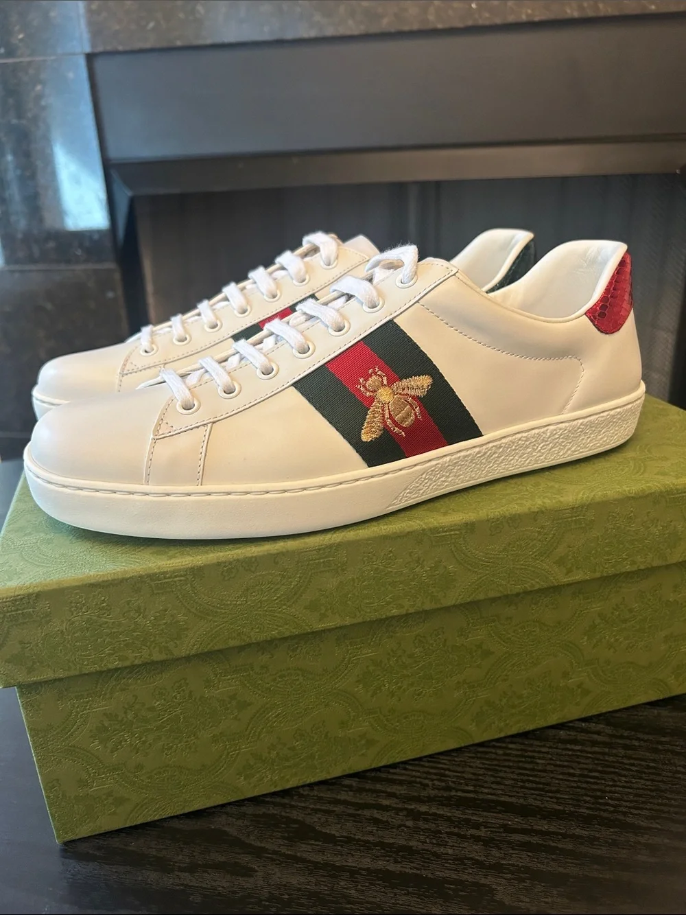 Gucci White Leather Sneakers with Green and Red Web & Gold Bee