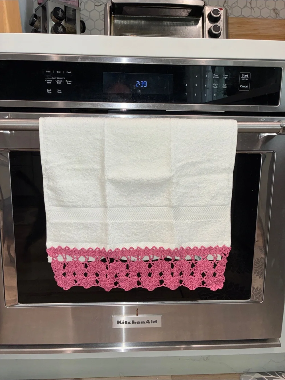 VINTAGE BATH TOWEL (NWOT) With Handmade Crocheted Pink Trim at the bottom. Nice!