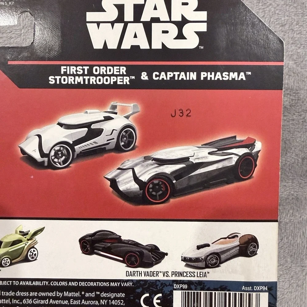 Hot Wheels Star Wars 2 Pack Stormtrooper Captain Phasma DXP99 Character Cars New