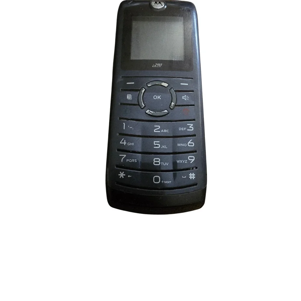 Vintage Y2K Motorola i290 Boost Mobile Cell Phone Collector Prop Non-Working
