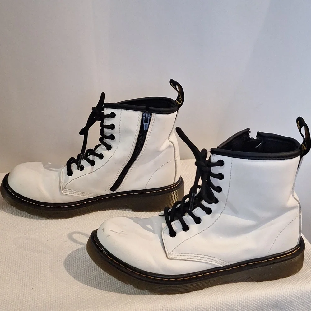 Dr. Martens Air Wair With Bouncing Soles White With Black Details Kids Size 4