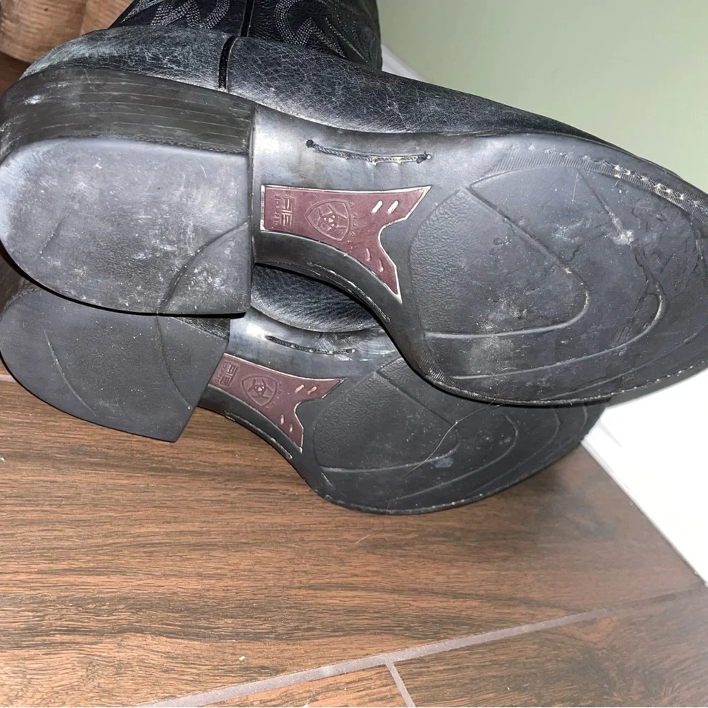 Ariat owned very great