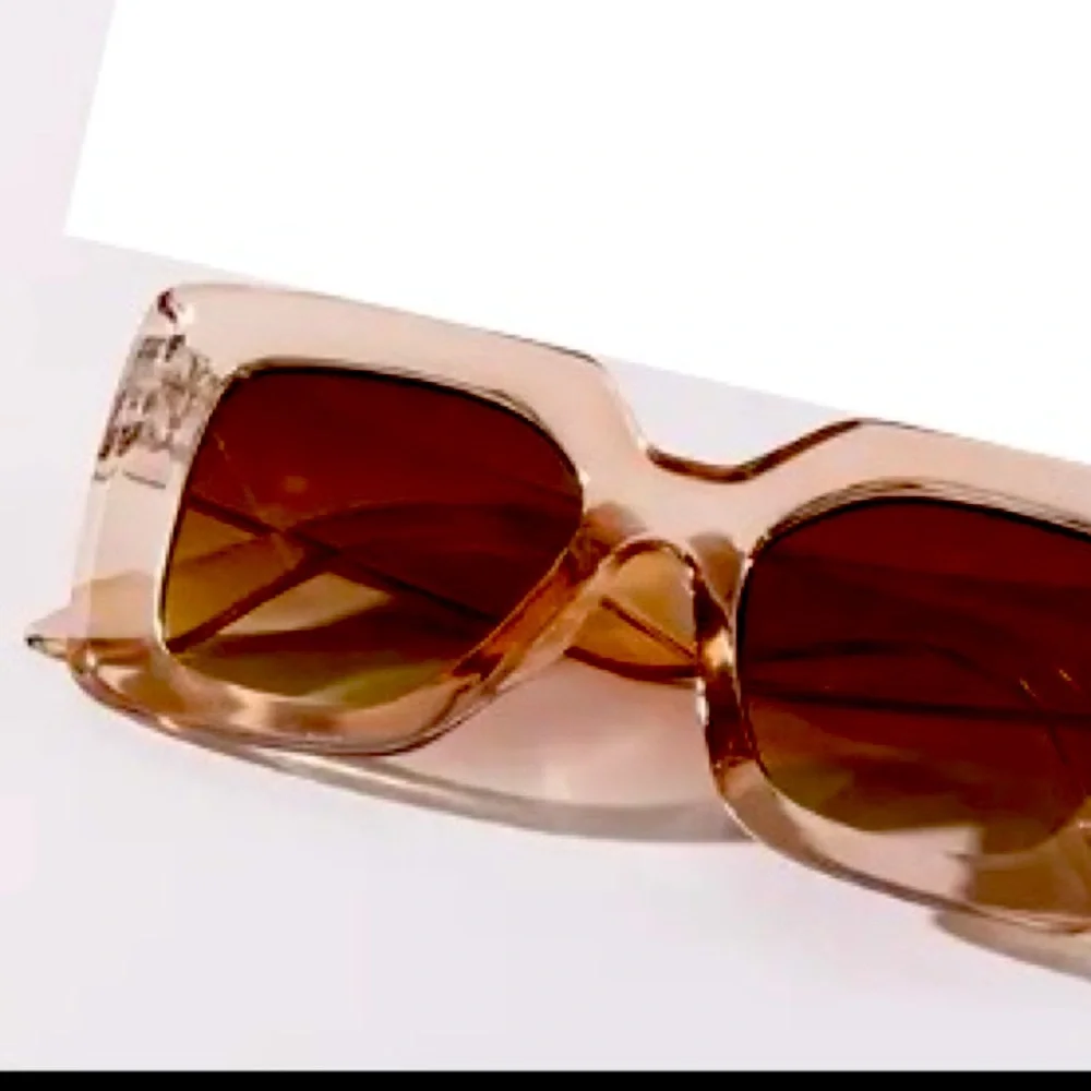 Queen Bee Boutique 🆕nip amber