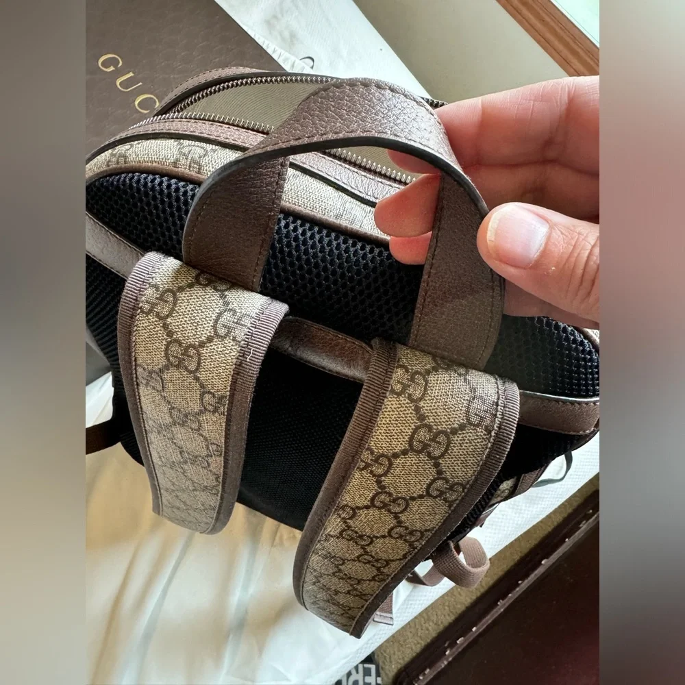 Gucci adjustable center