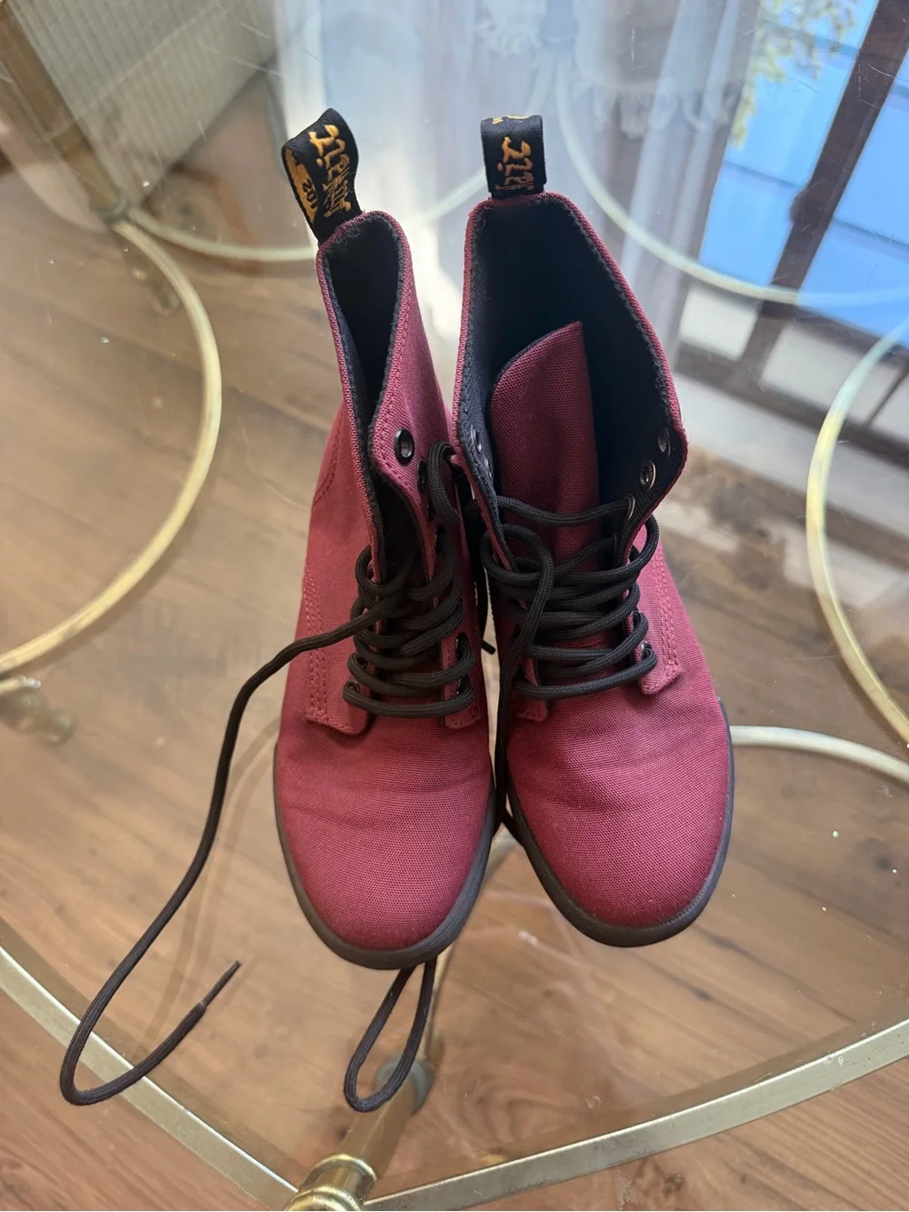 Dr. Martens slim canvas