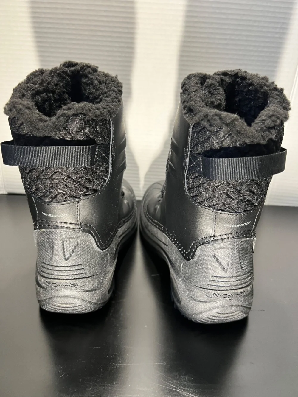 NEW Columbia Youth Bugaboot II Snow Boot | Black | Omni-Heat | Waterproof | Size