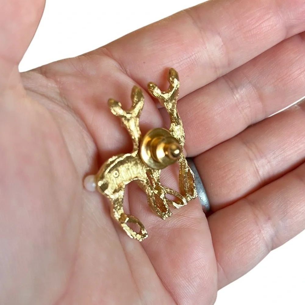 Vintage Gold Tone Deer Duo Brooch Pin Faux Pearl Tails Estate Jewelry Brooched
