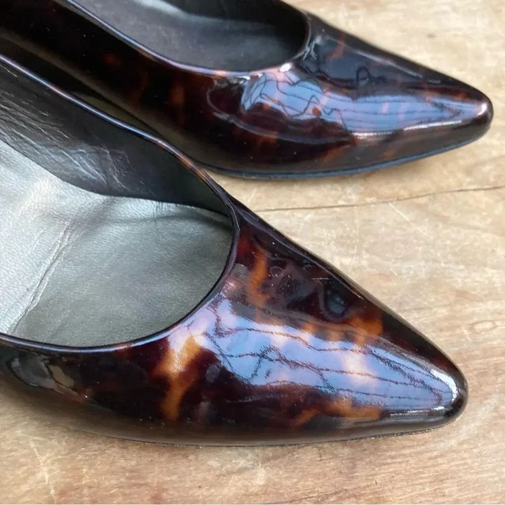 Stuart Weitzman wedges size 6 low heal tortoise‎ patent leather