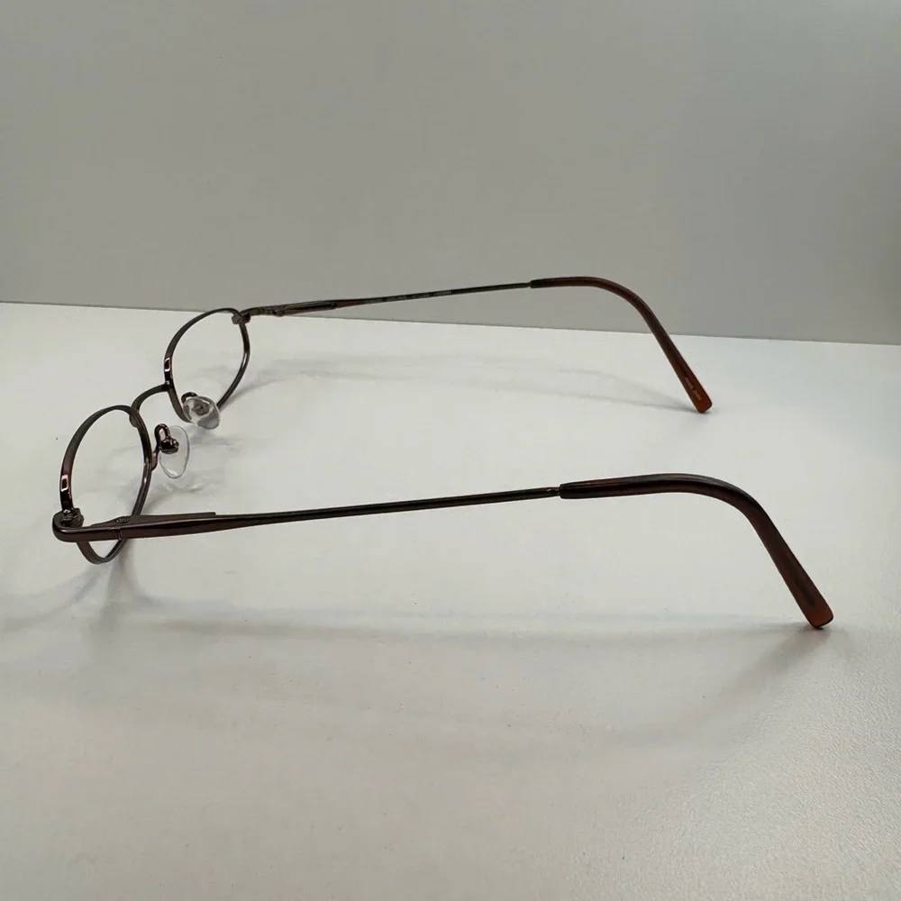 Chelsea Morgan frames only
