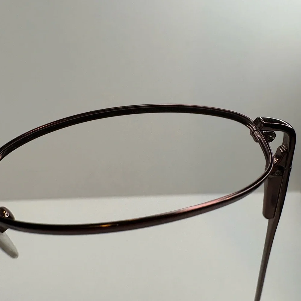Chelsea Morgan frames only