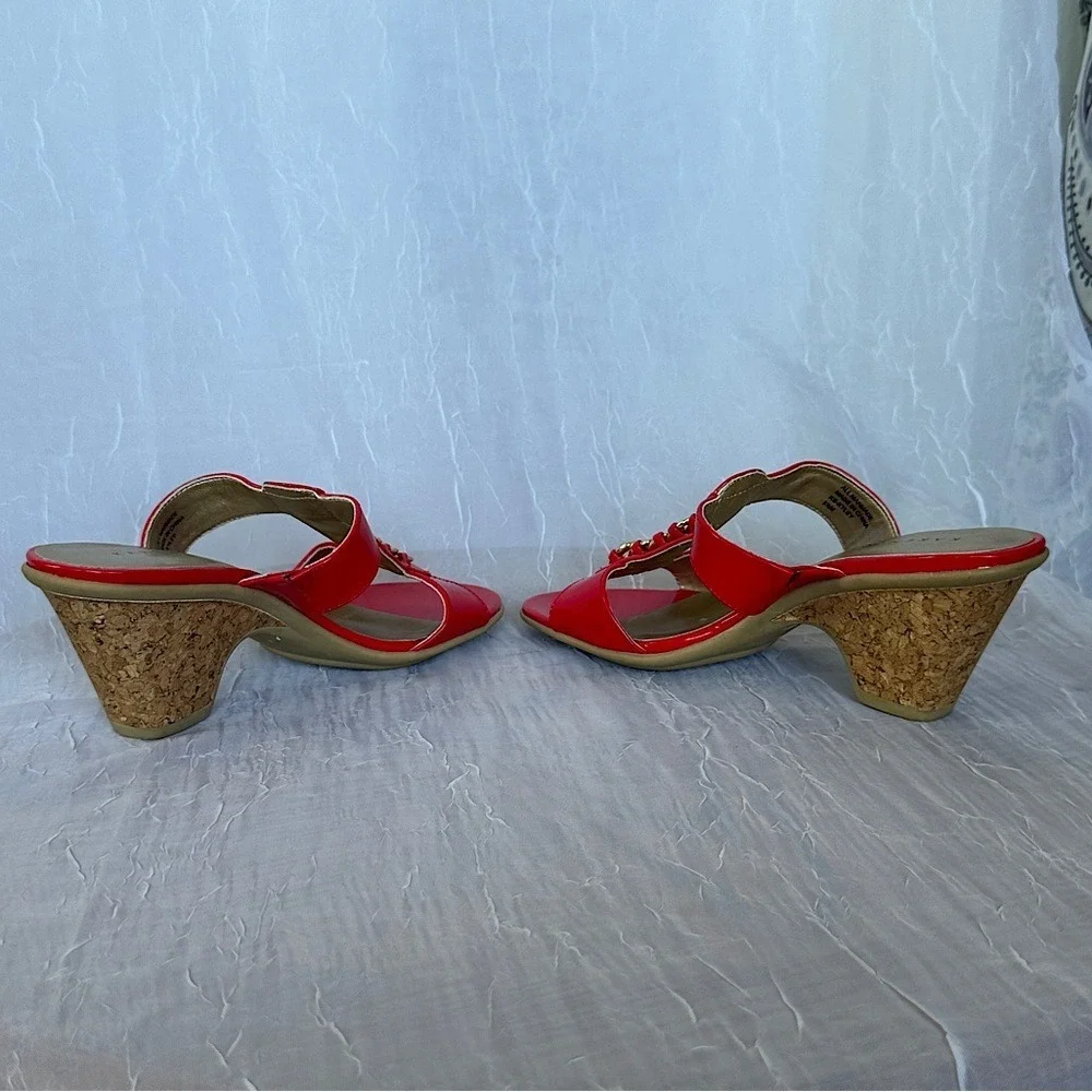 3/$20💥 Karen Scott Red & Gold Chain Embellished Slip On Kyley‎ Wedge Cork Heels