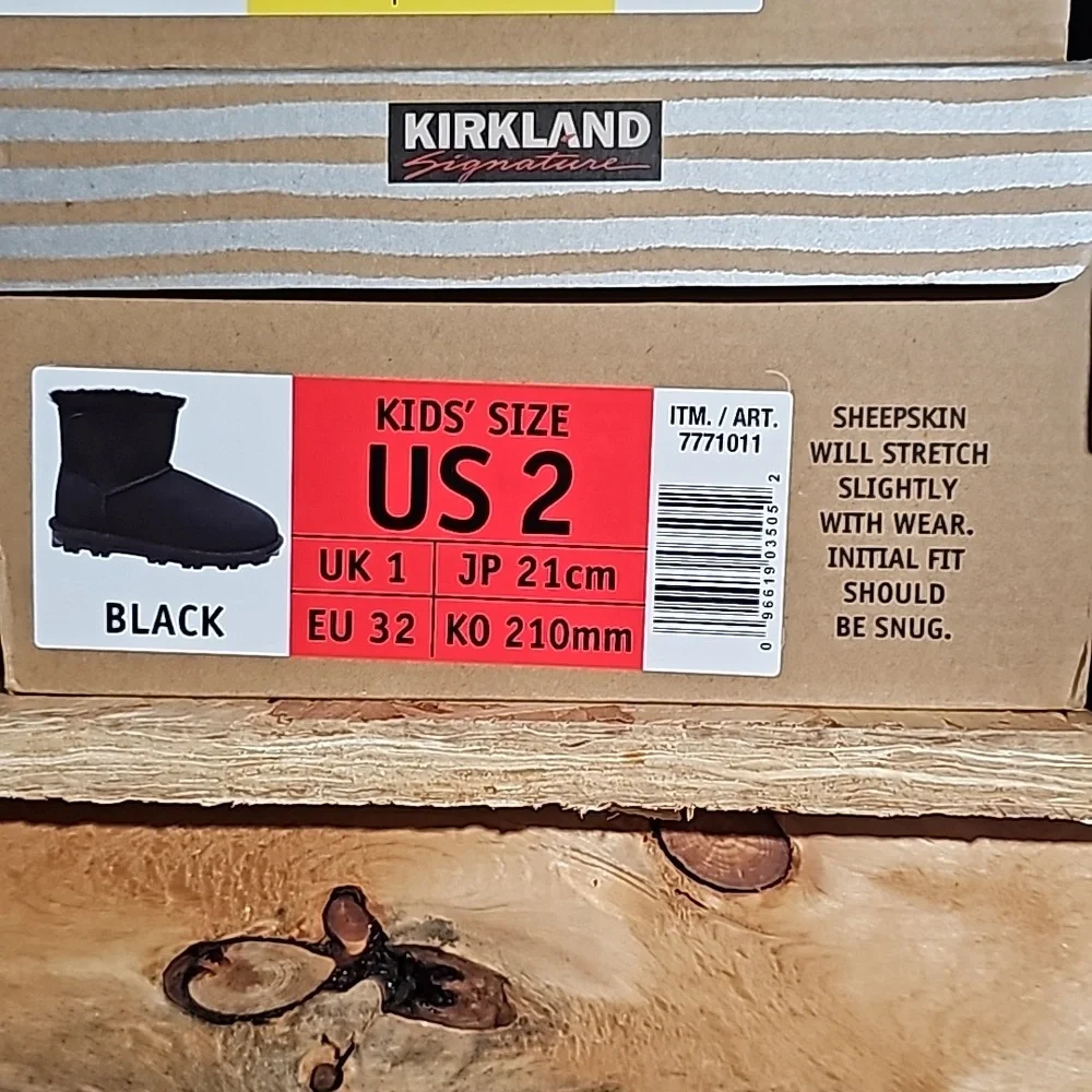 Kirkland Signature Kids Genuine sheepskin Shearling Boots  Nwt