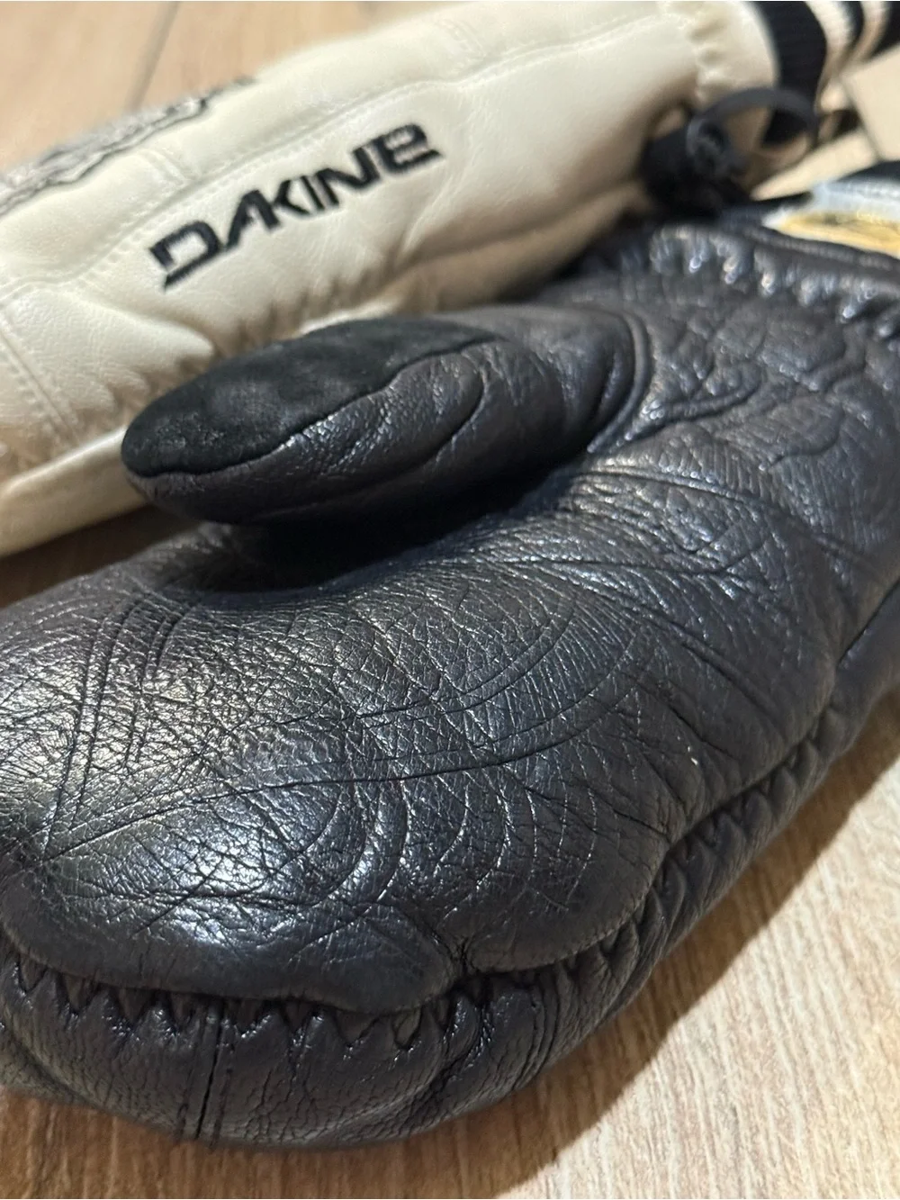 Dakine rare jamie