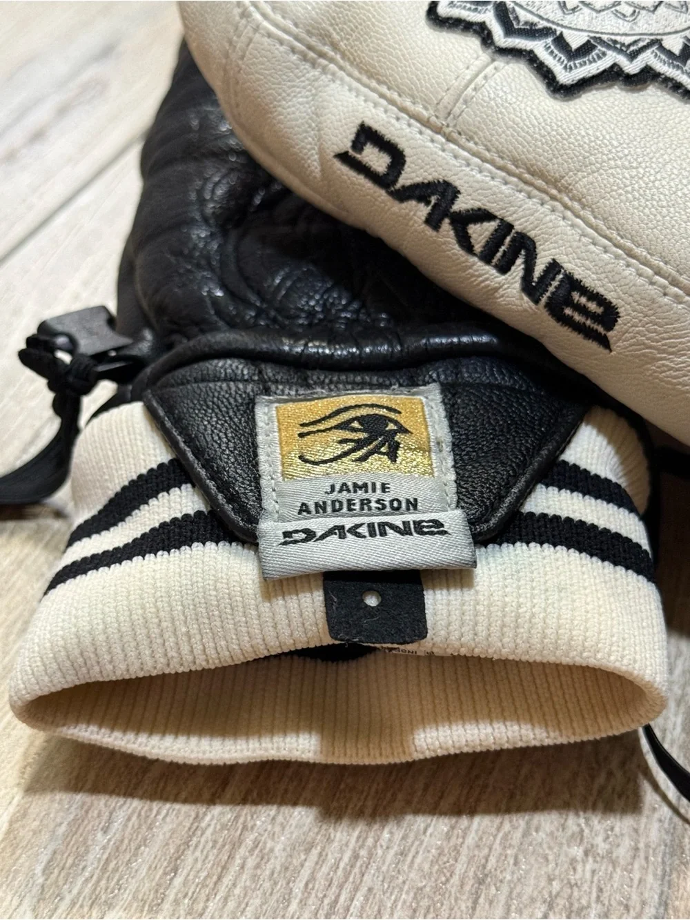 Dakine rare jamie