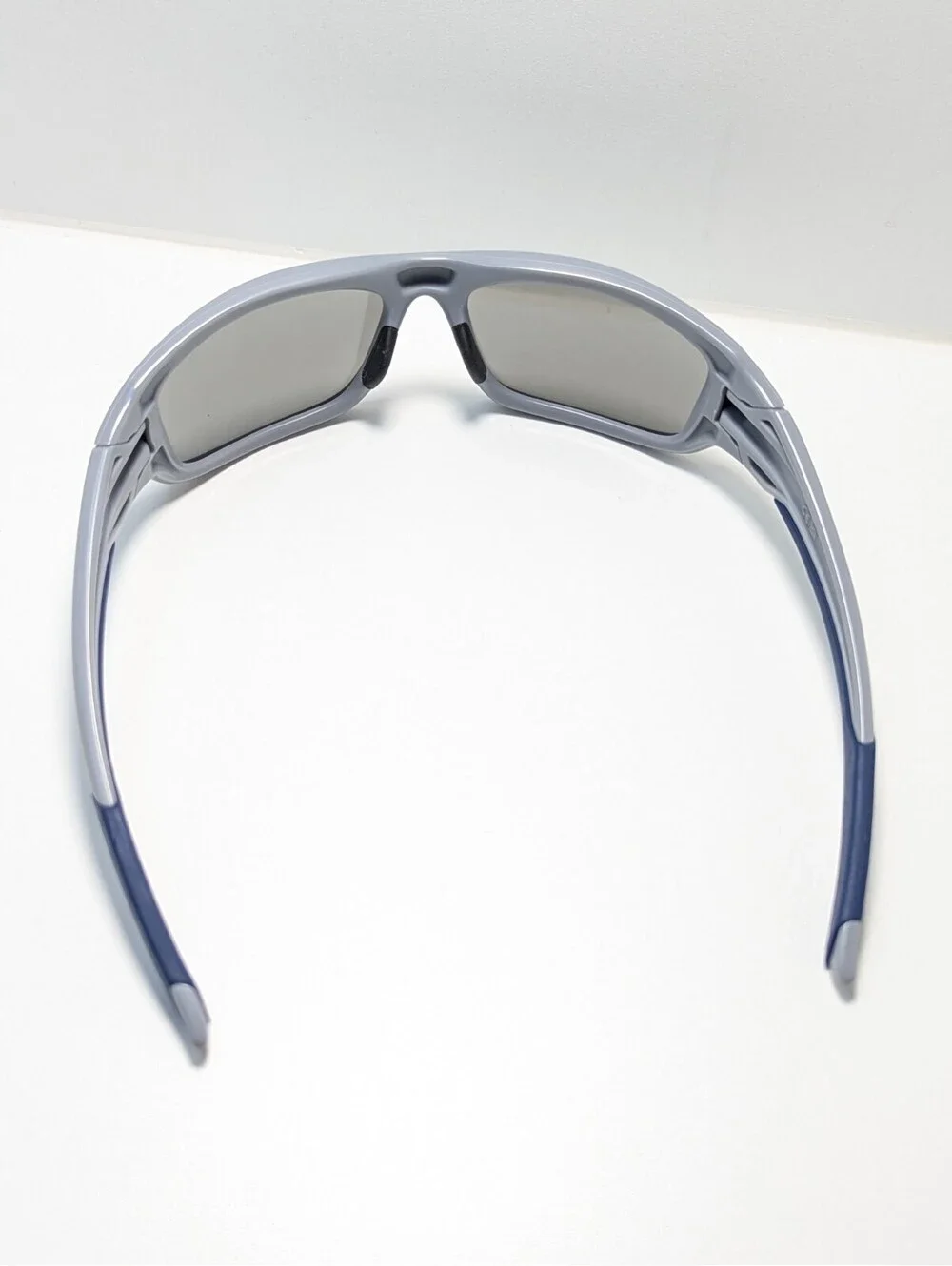 Oakley valve classic
