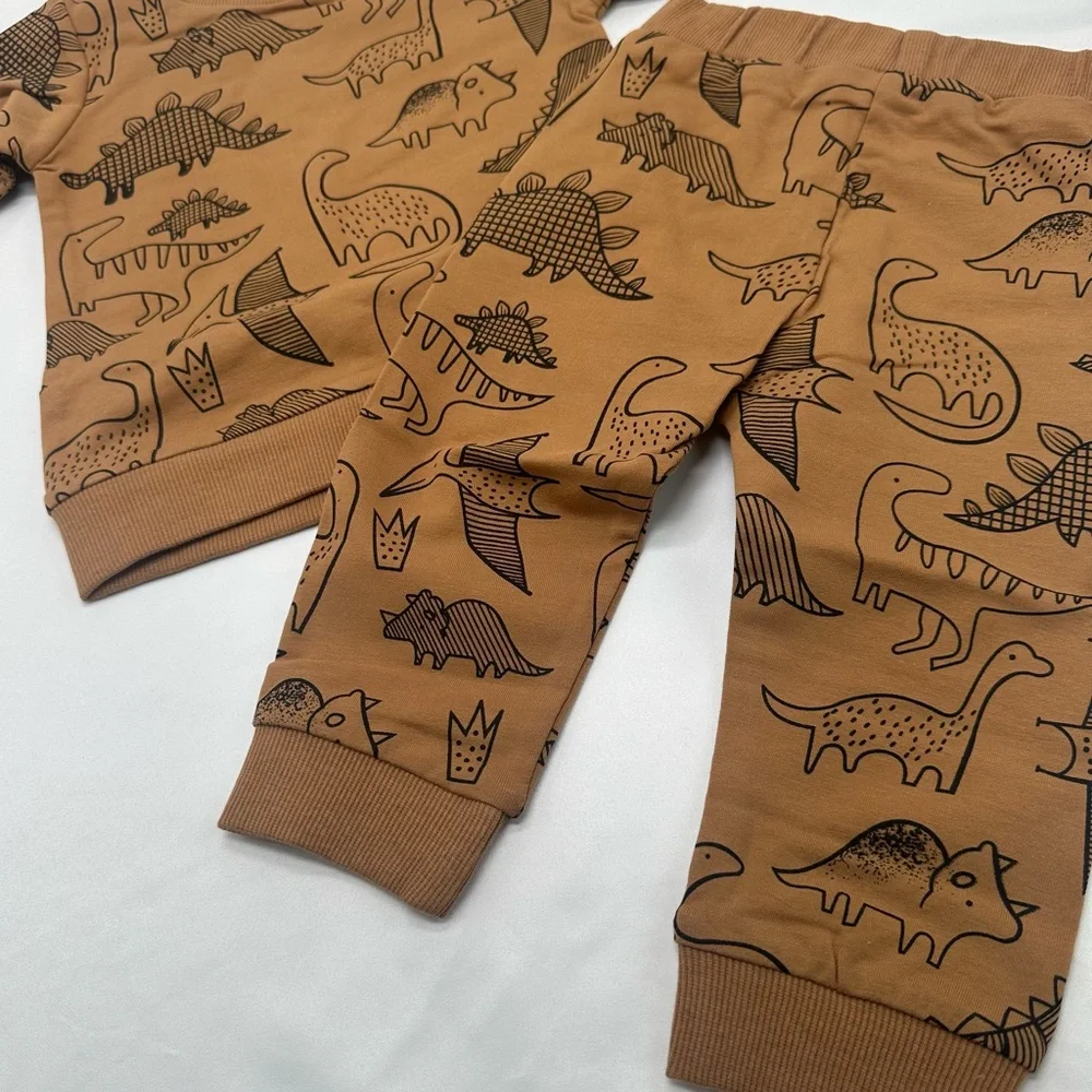 Baby dinosaur matching