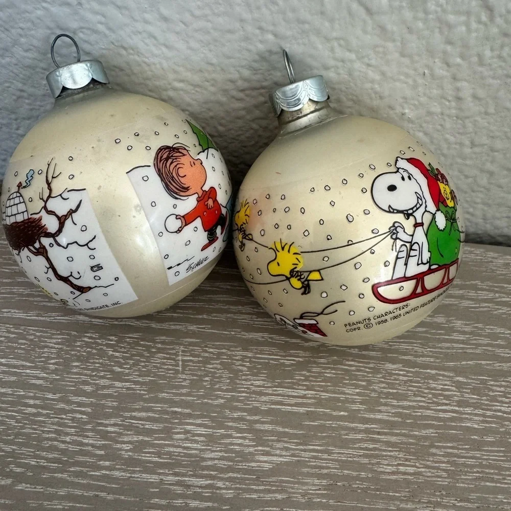 Hallmark Vintage Peanuts Charlie Brown Christmas 1977 X2