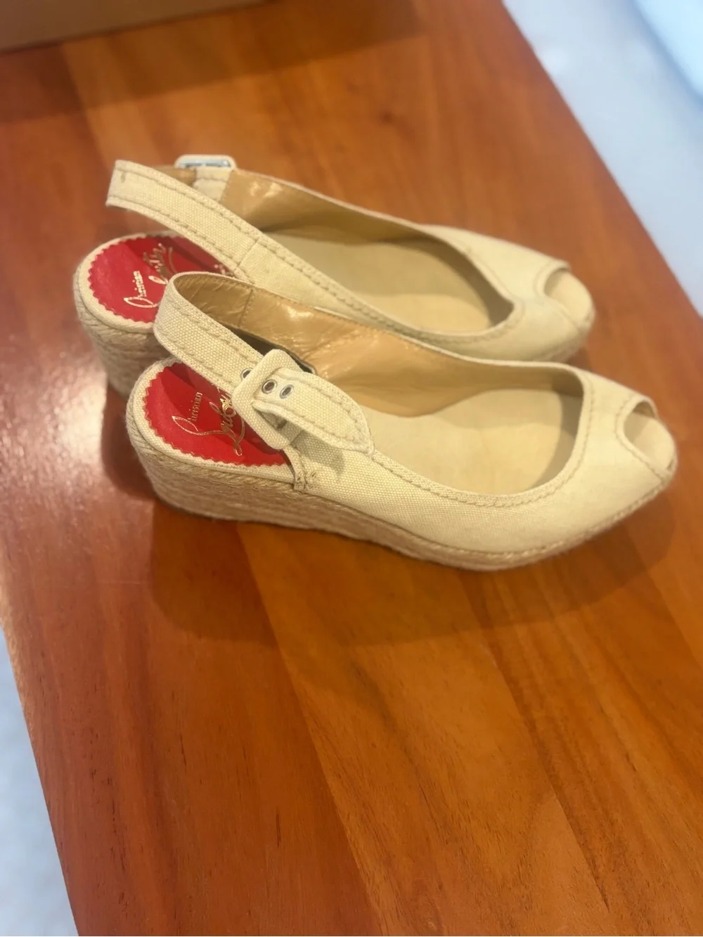 Christian Louboutin fits menorca loubotuin