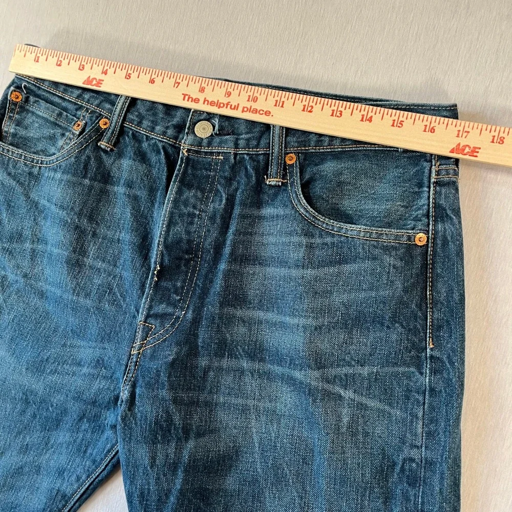 Levis 501 Original Fit Jeans Mens 36x32 (Fit 34x28) Med Wash Button Fly Straight
