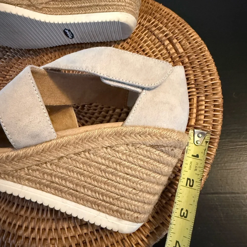 Dr. Scholl's Tan Wedge‎ Sandals