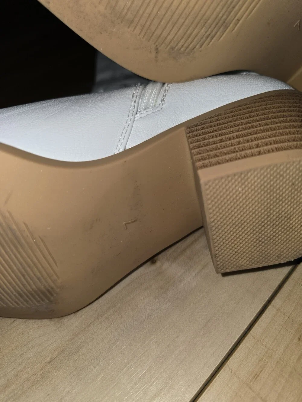Amazon white knee