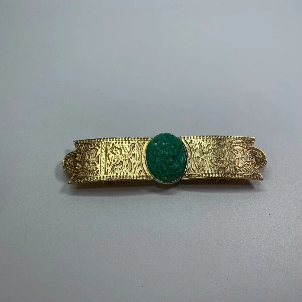Gay Bover Designer Belt Buckle Gold-Tone‎ w/Asian Flair 1980's Takes 1.25