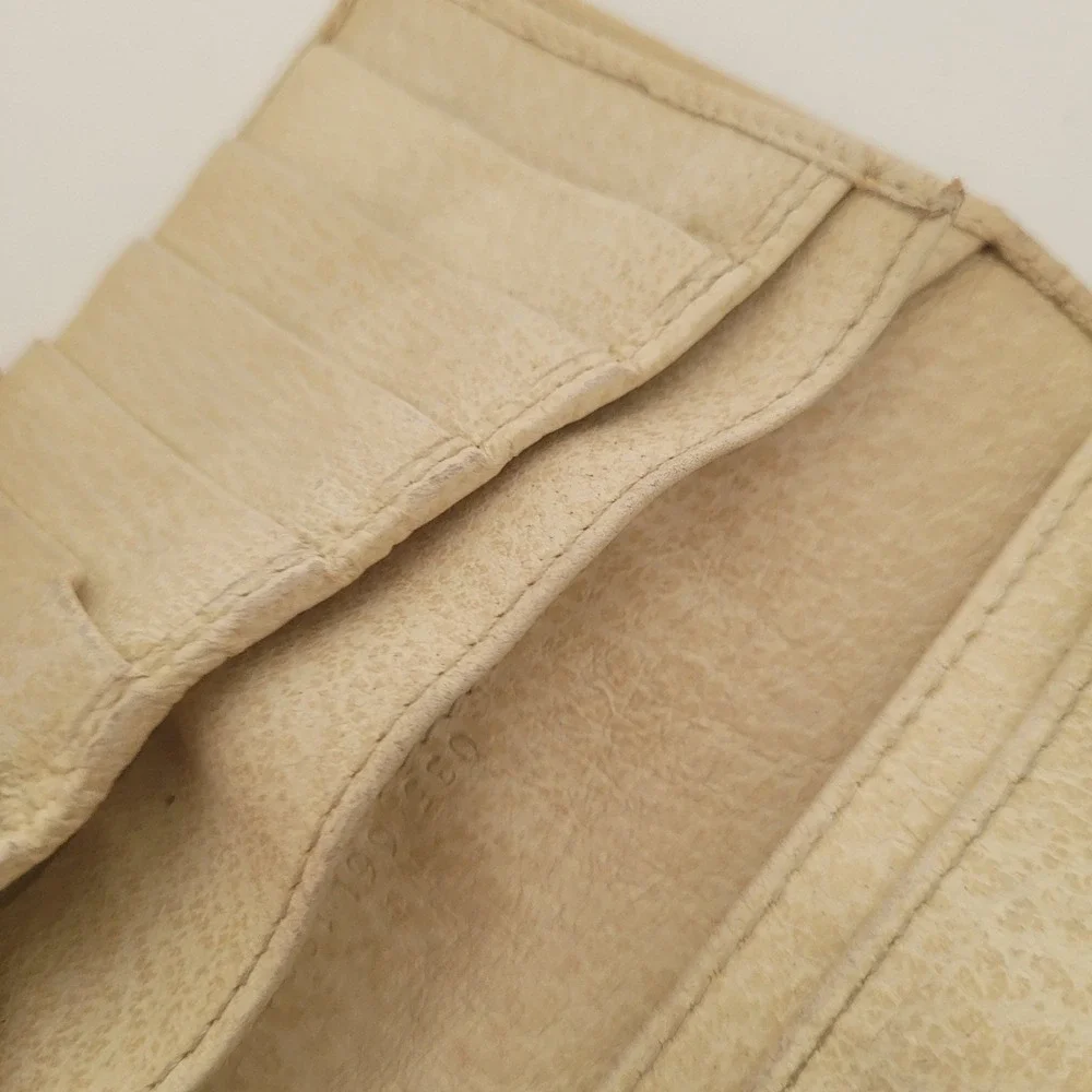 Gucci Vintage Bone White Leather Long Wallet Buckle 035.661.1893.5