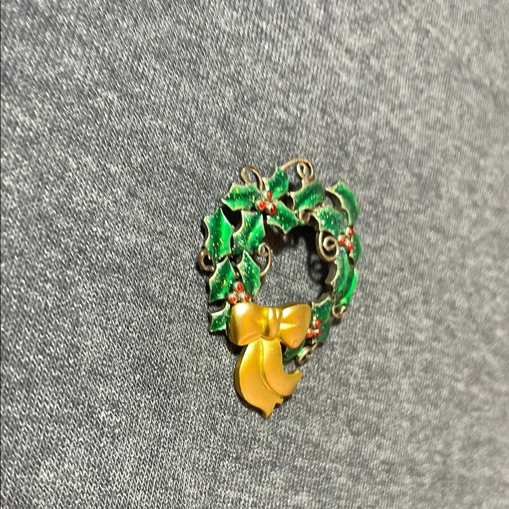 AJMC elegant gold
