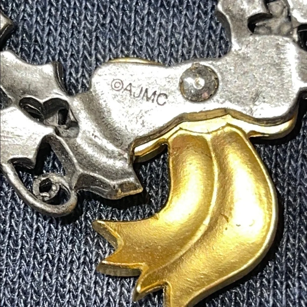 AJMC elegant gold
