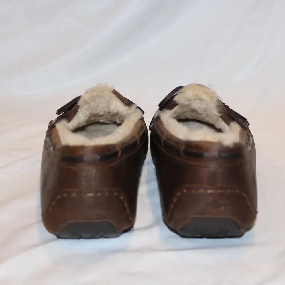 UGG OLSEN MEN'S‎ LEATHER SHEARLING LINED TIE SLIPPERS BROWN NIB